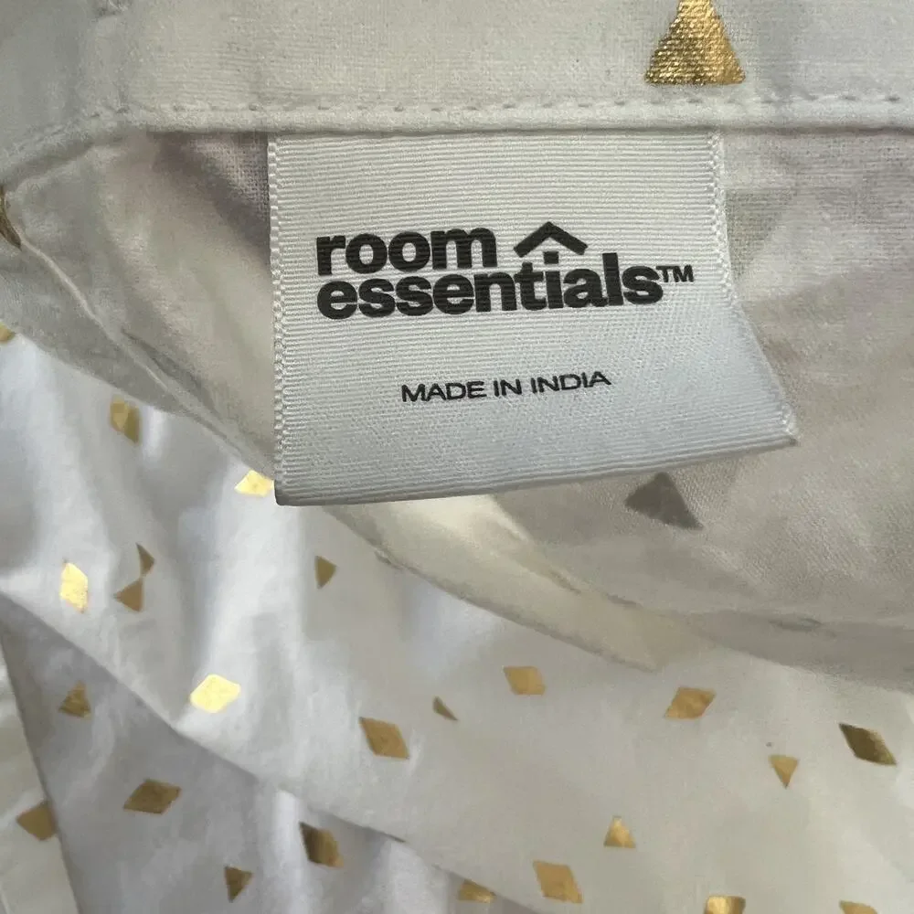 Room Essentials Shower Curtain White & Gold Diamond 70.5x69 in 100% Cotton